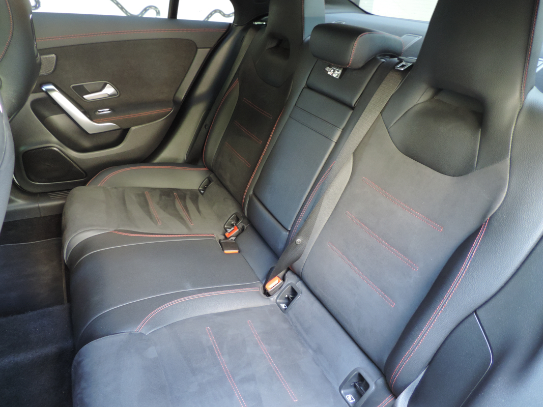 Mercedes Classe CLA — 15